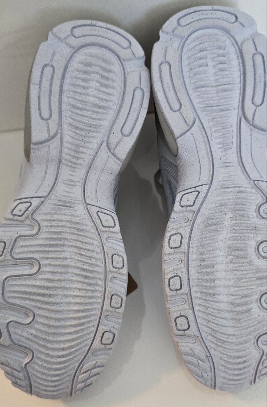 NIKE WOMENS AIR MAX FIRE SNEAKER - Picture 5 of 7